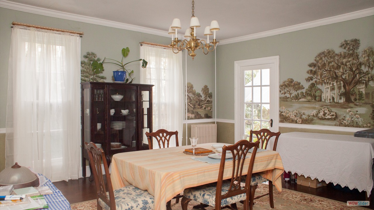 Dining Room with China Cabinet & Mural